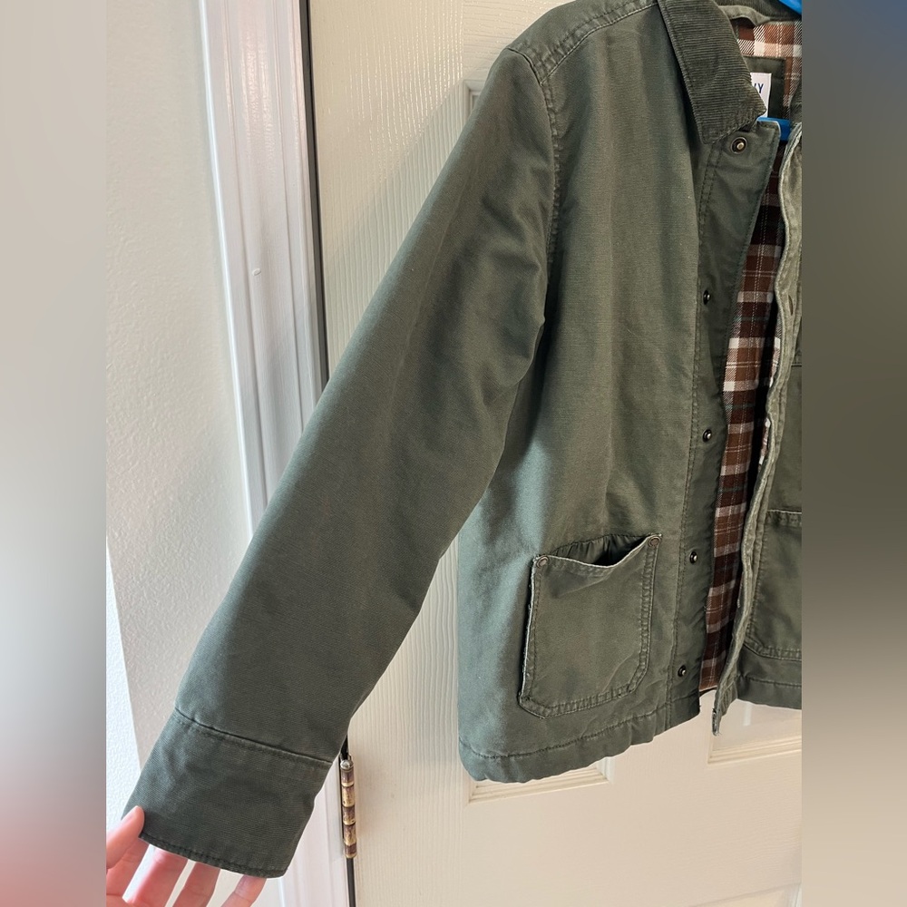 Old Navy Boys Green Jacket. Inside flannel. Size 8. - Picture 4 of 10